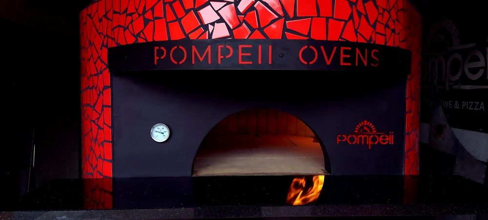 Piec do pizzy opalany drewnem I gazem