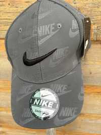 Boné NIKE novo 15€