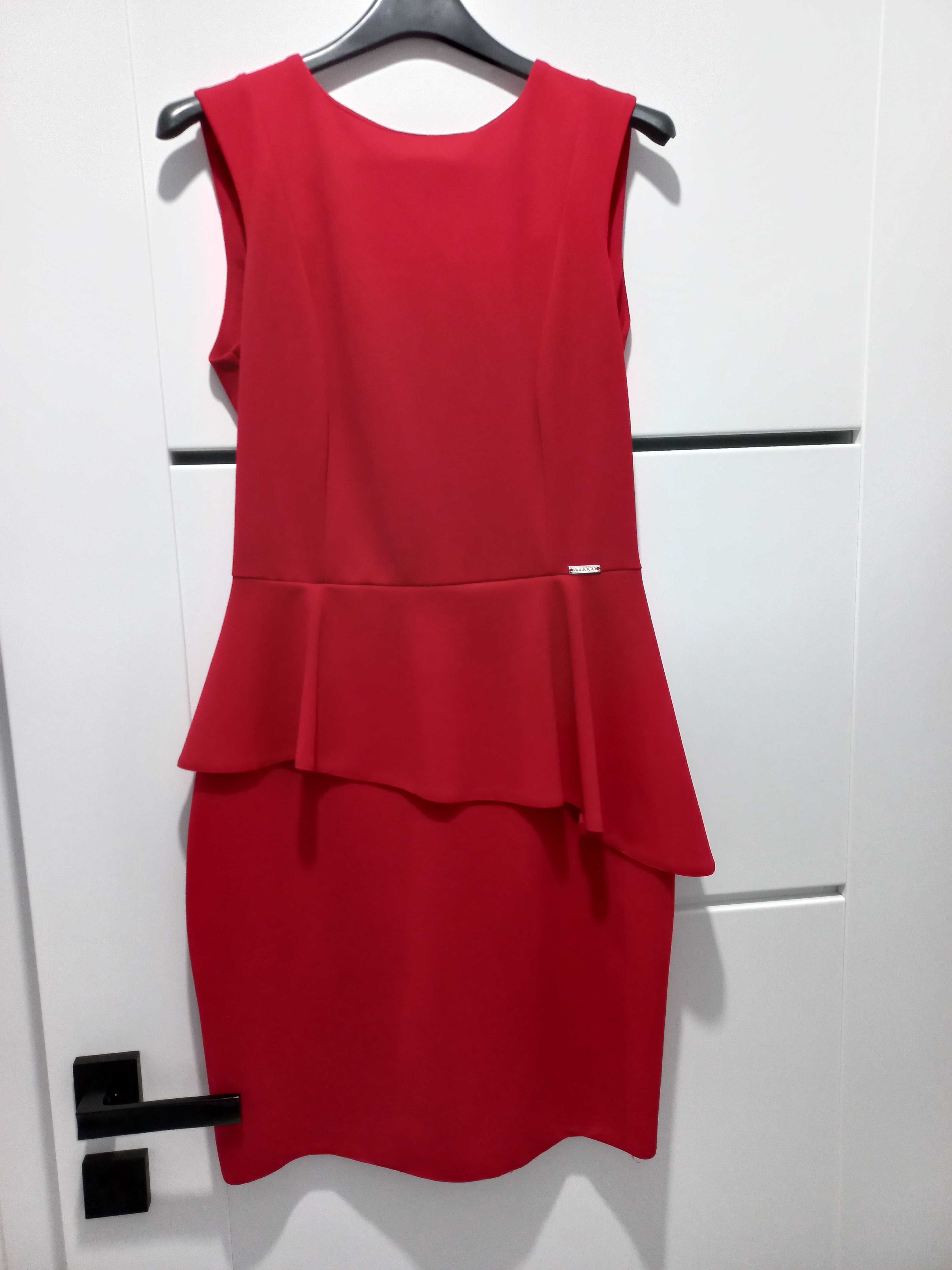 Sukienka czerwona z baskinką rozmiar S
