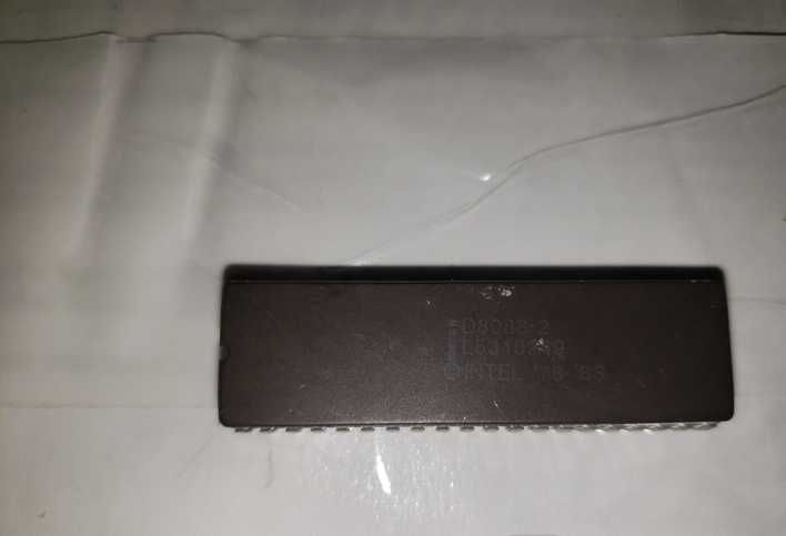 Ретро процессор Intel 8088-2 керамический (IBM XT)