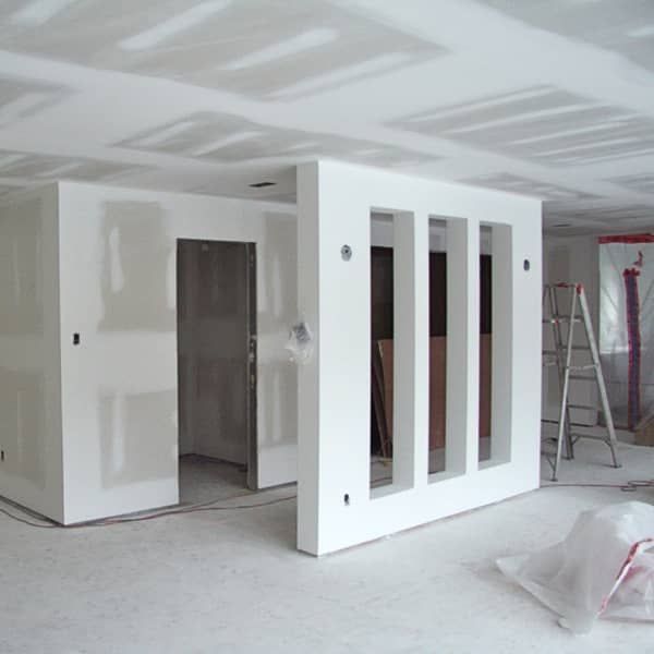 Механічне шпаклювання стін стель