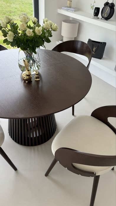 Stół rozkladany 120/220 i 4 krzesla