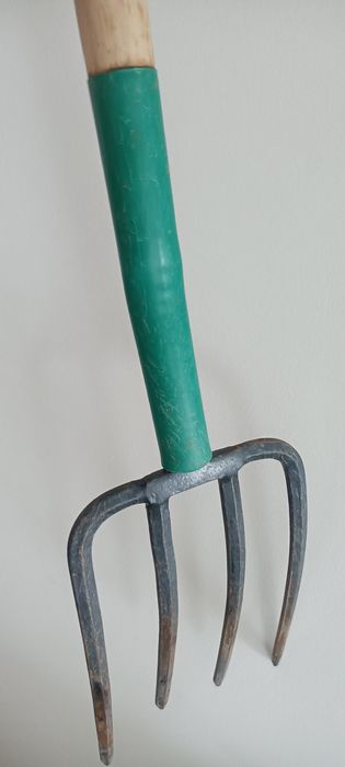 Widły Fiskars narzędzia ogrodnicze