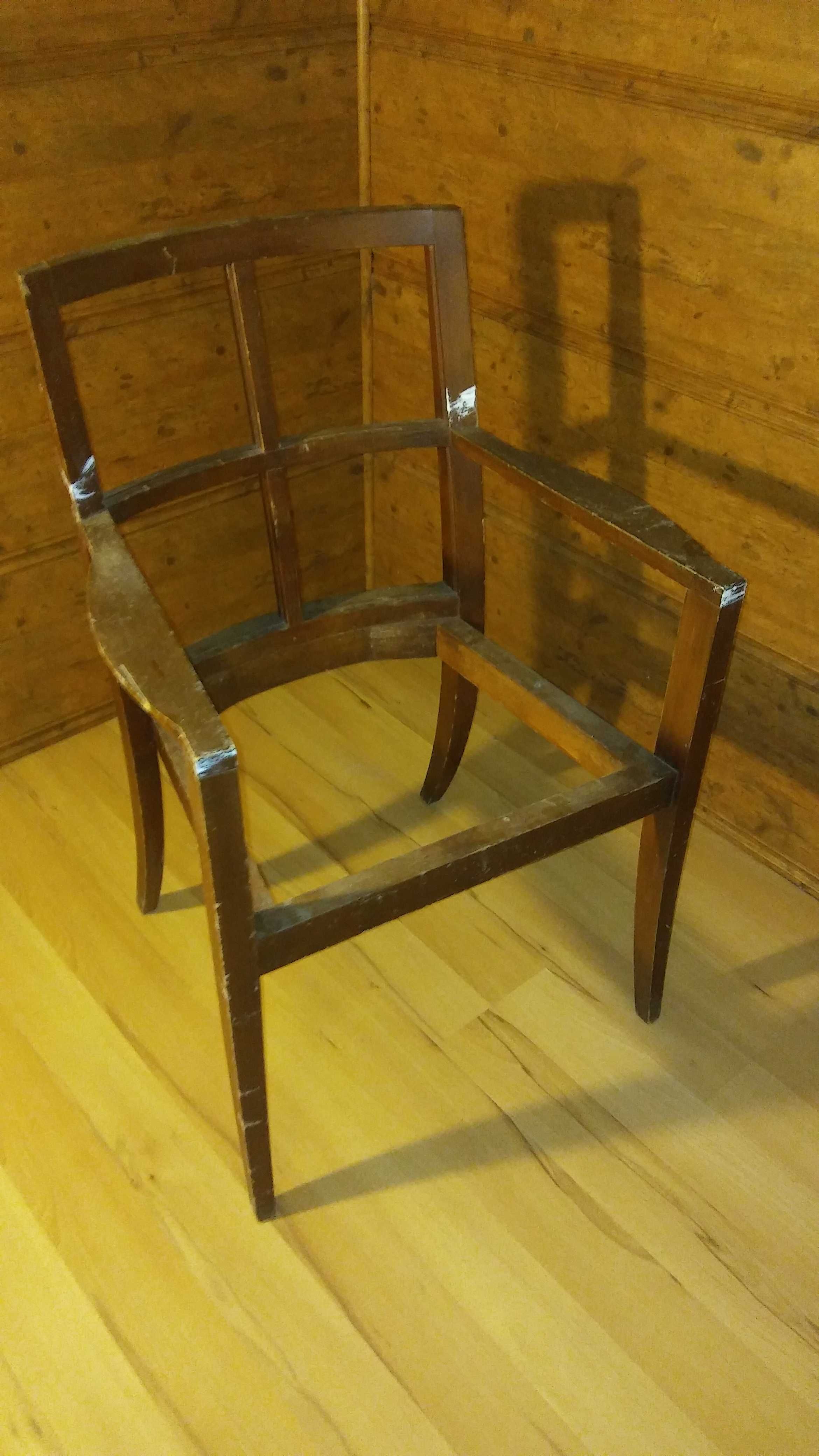 Ciekawy fotel do renowacji PRL