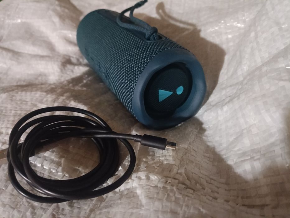 Jbl flip 6 original GG.темно синия цвета.+ Шнур.