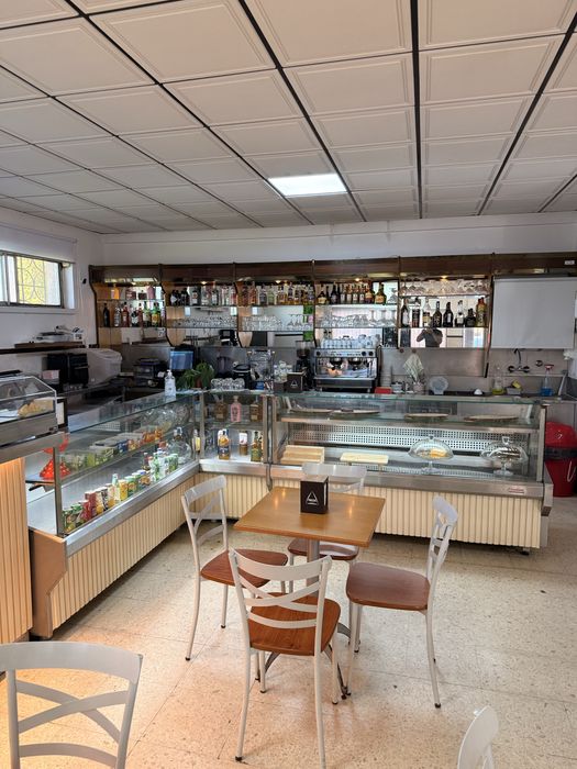trespasse  de um cafe em samora coreeia