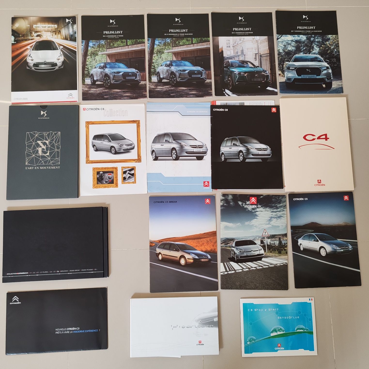 Catálogos publicitários Citroën e DS