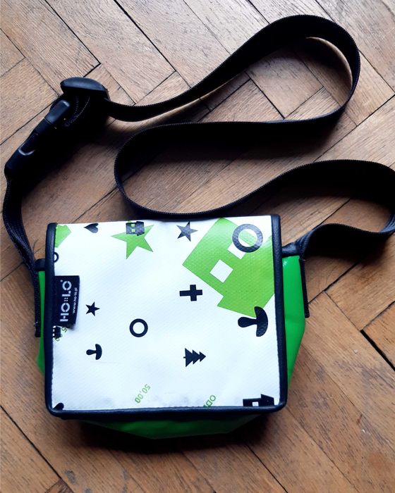 Torebka na ramię. Szyta z banerów