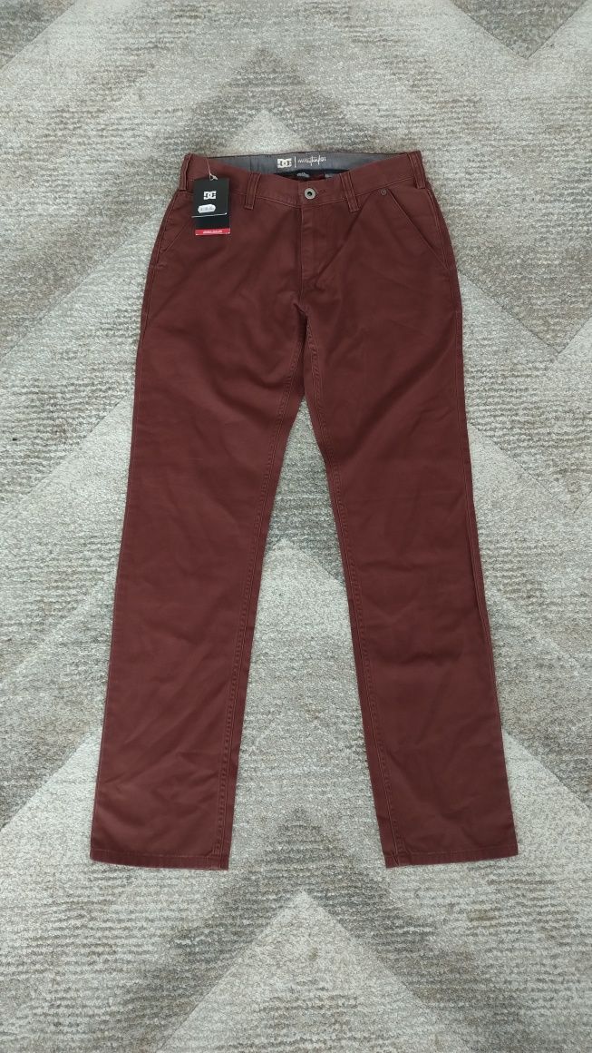 Spodnie DC Shoes, rozmiar 28 S, burgundowe
