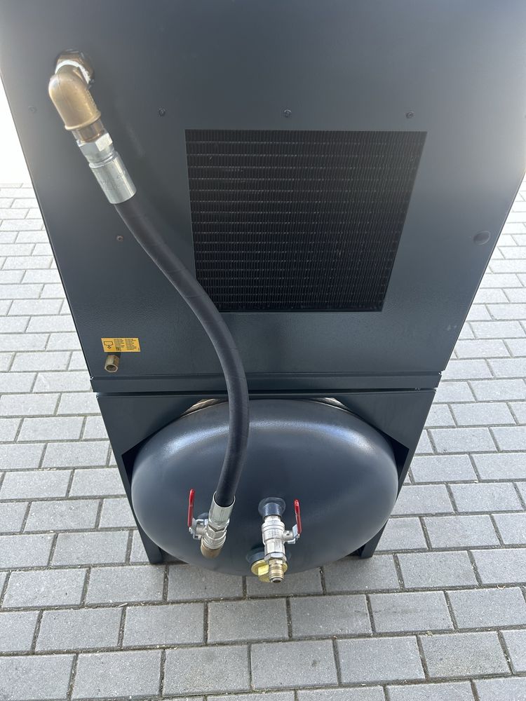 Kompresor śrubowy Kaeser SX 8 5.5KW 11BaR Osuszacz + zbiornik