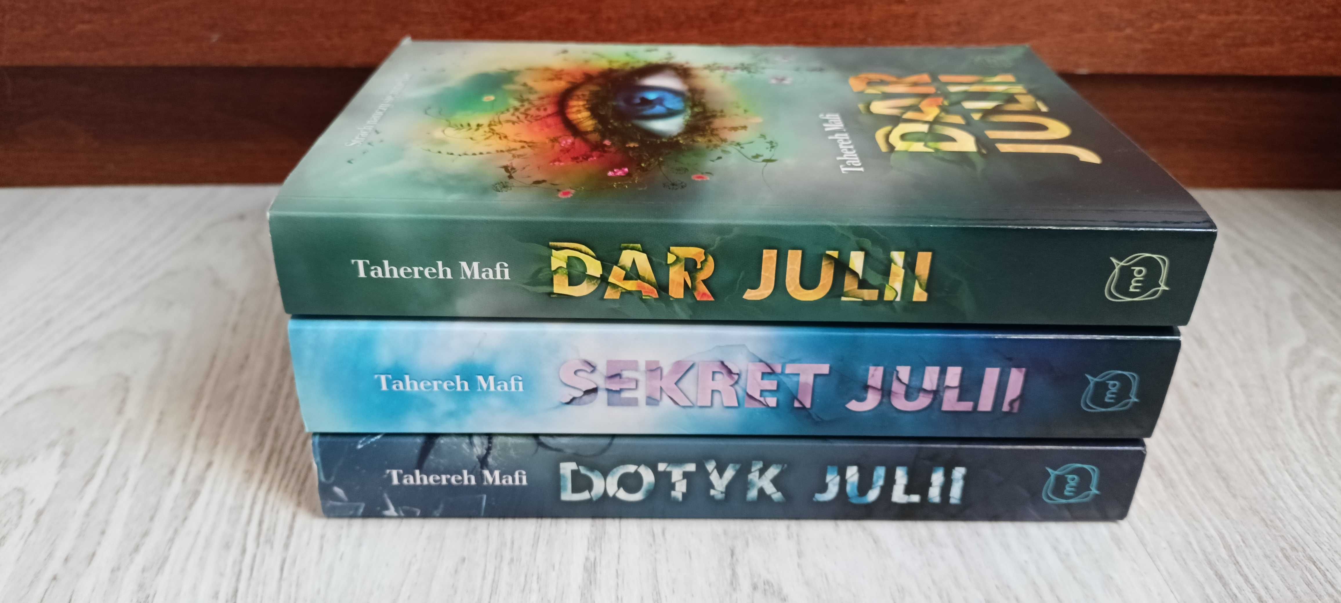 3x Tahereh Mafi Dotyk Julii + Sekret Julii + Dar Julii