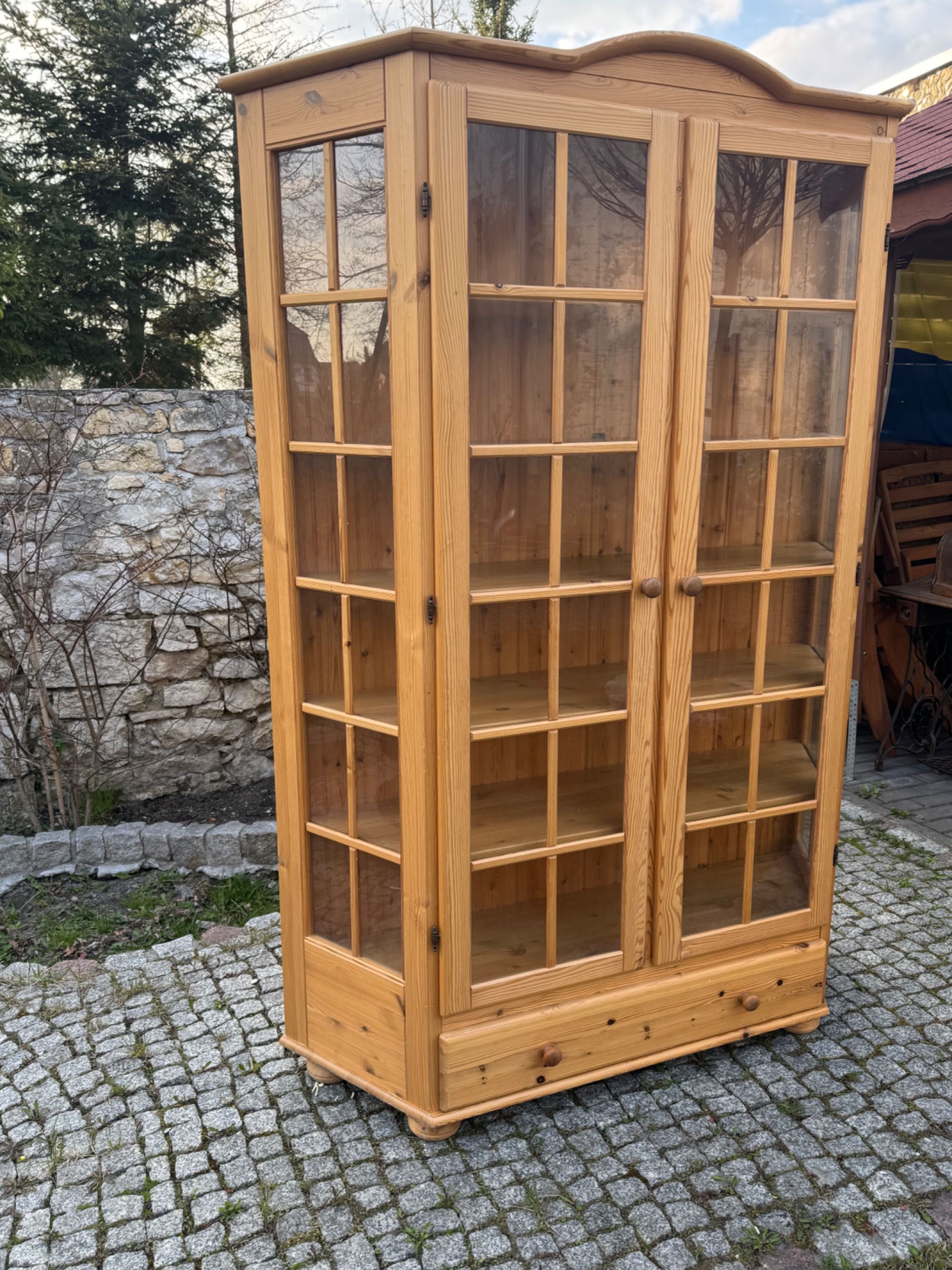 Biblioteczka witryna gablota serwantka sosnowa lite drewno Dania