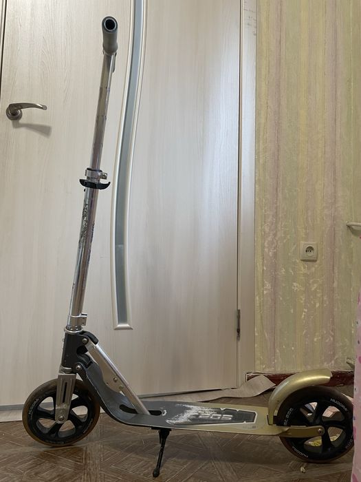 Продам самокат Hudora Big Wheel 205