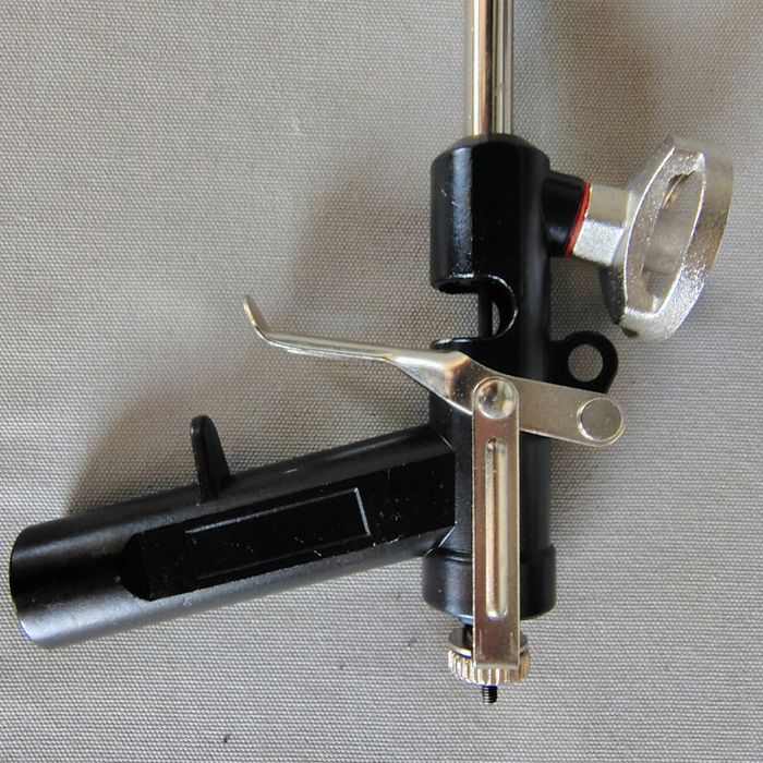 Pistolet do piany montażowej, kleju do styropianu. Metalowy