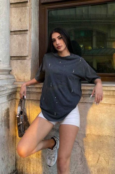 Варена футболка 100% бавовна з камінцями