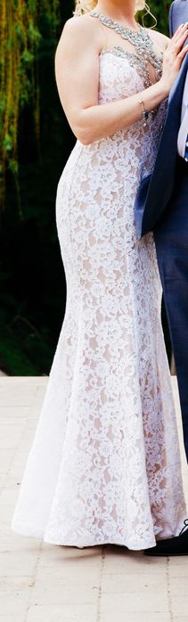 Продам весільну сукню