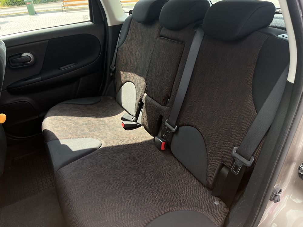 Nissan Note 2011 1.4 бензин