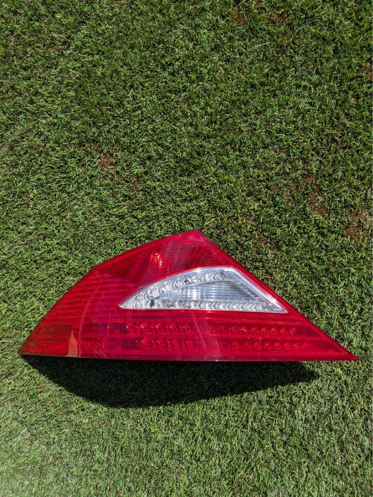 Farolim esquerdo Mercedes-Benz CLS 2004