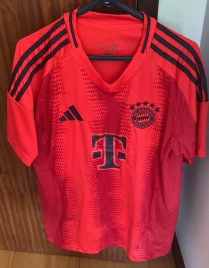 Camisola Bayern principal