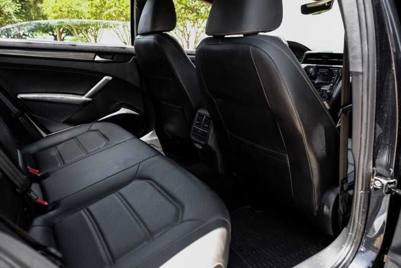 Volkswagen Passat 2.0 R-Line 2021