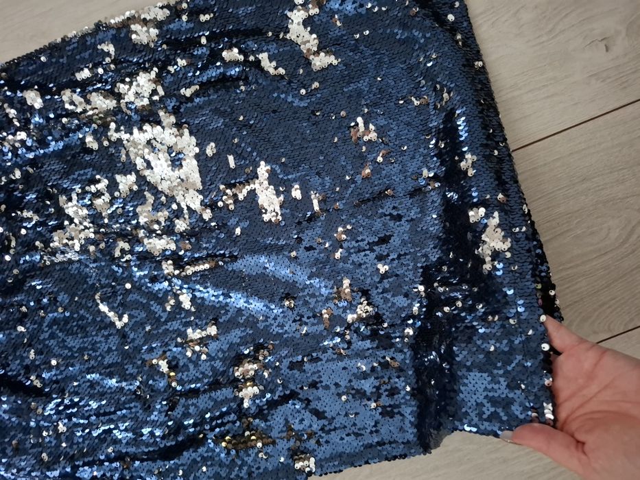 Komplet nowy elegancki cekiny top i spódnic M La