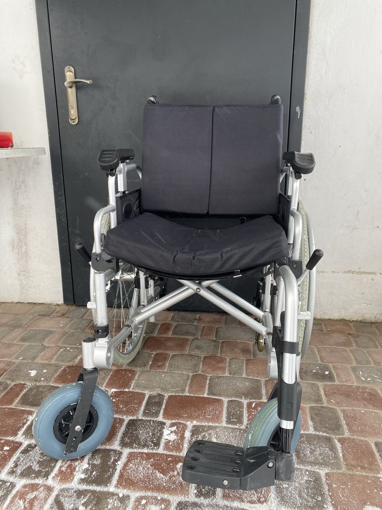 Коляска для інвалідів