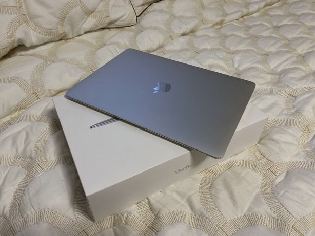 MacBook Air 2022 M1 256gb Silver