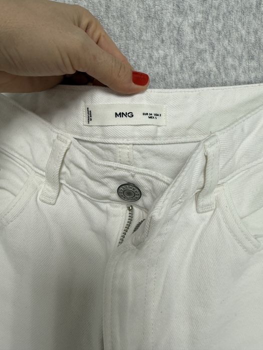 Сучасні стильні джинси  білого кольору Mango 34 розмір