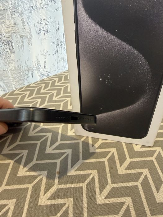 Iphone 15 pro max 256 gb состояние отличное Цвет Black Titanium