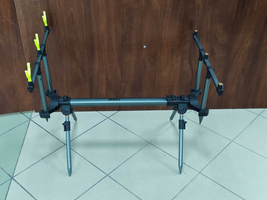 Stojak na wędki Rodpod Jaxon z pokrowcem rod pod