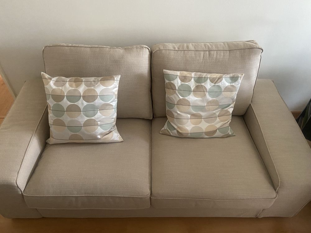 Sofa 2 lugares creme