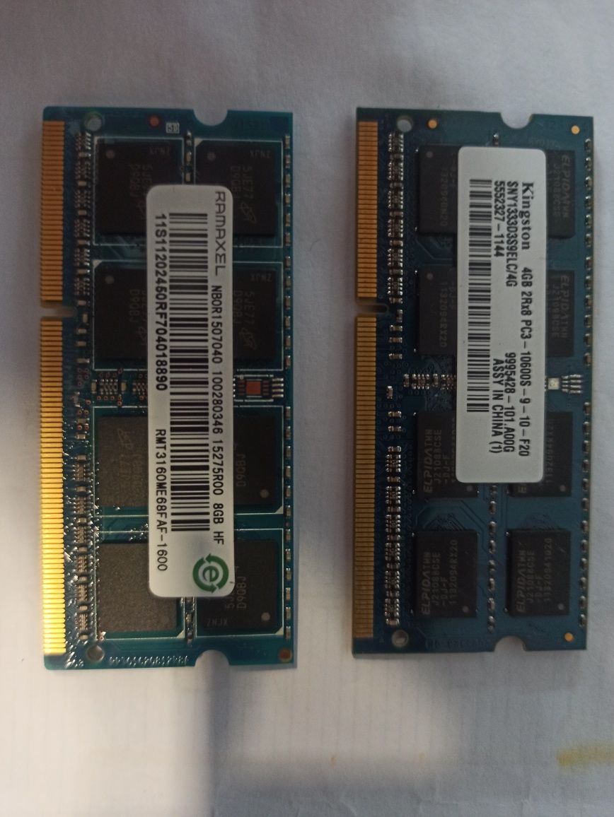 Placas de  RAM 8 GB e 4Gb