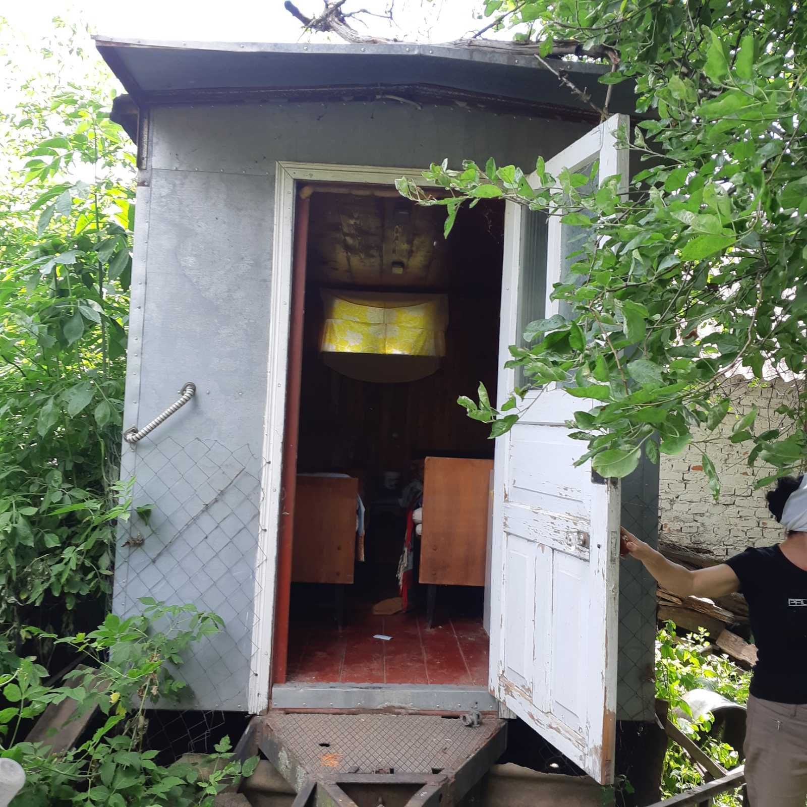 Продам двухместный домик на колесах