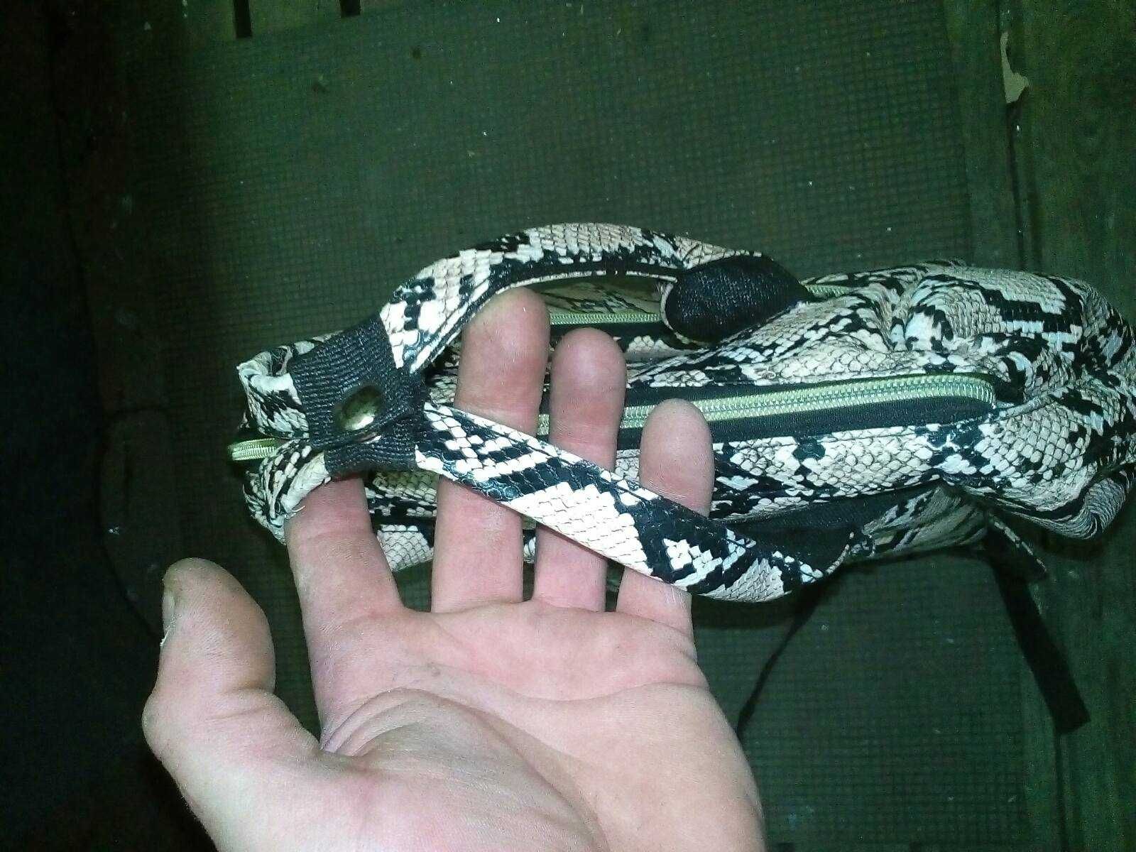 Рюкзак-сумка .Б .у. 450 гр СРОЧНО!!!