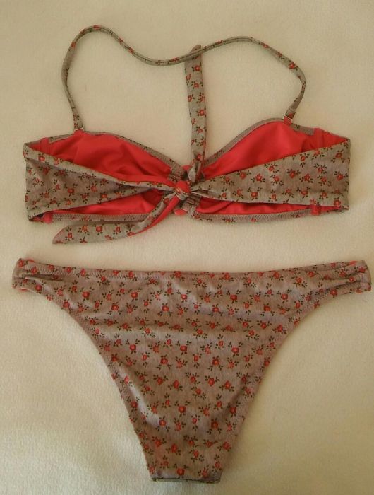 Biquíni floral Calzedonia tamanho M/L