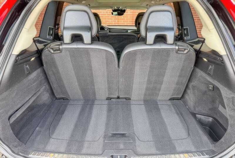 2018 Volvo XC90 T6 Momentum