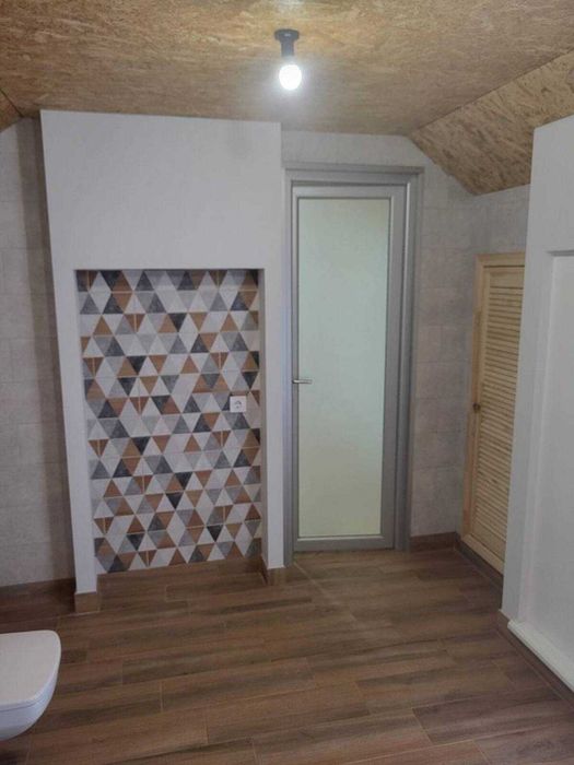 Продам пол 2-х этаж дома гараж участок !Центр Грушевского Туп трамвая!