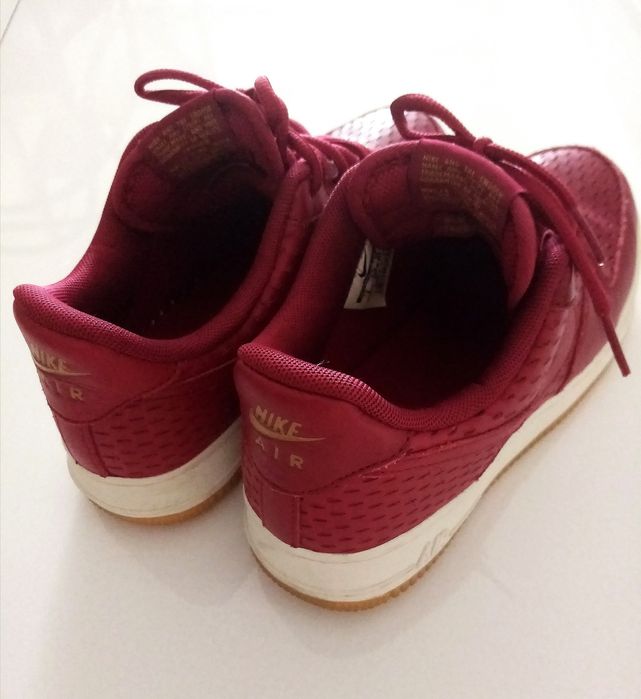 Sapatilhas Vermelhas NIKE AIR FORCE 1