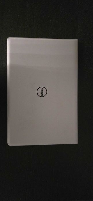 Laptop DELL 17 cali