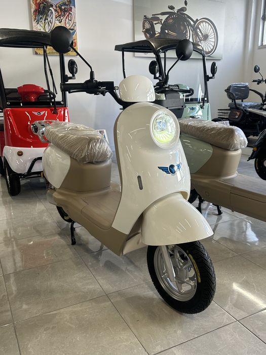 SCOOTER ELÉTRICA NOVA SEM CARTA DE CONDUÇÃO,Bateria de lítio. 50cc