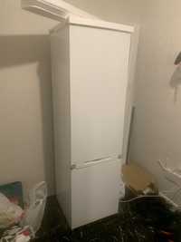 Продам холодильник electrolux