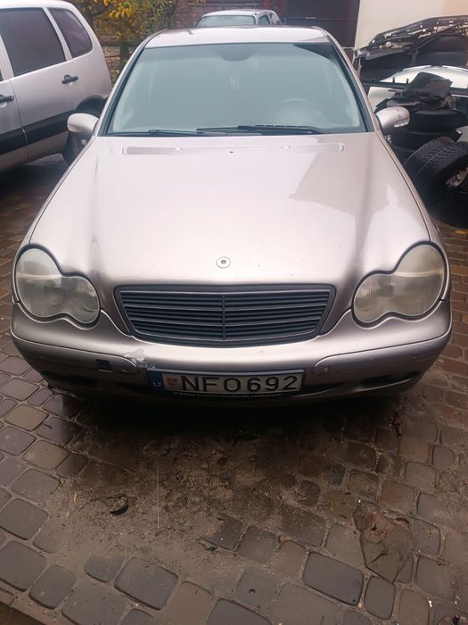 Розборка Mercedes w203 запчастини Мерседес c200 авто розборка 2.2 cdi