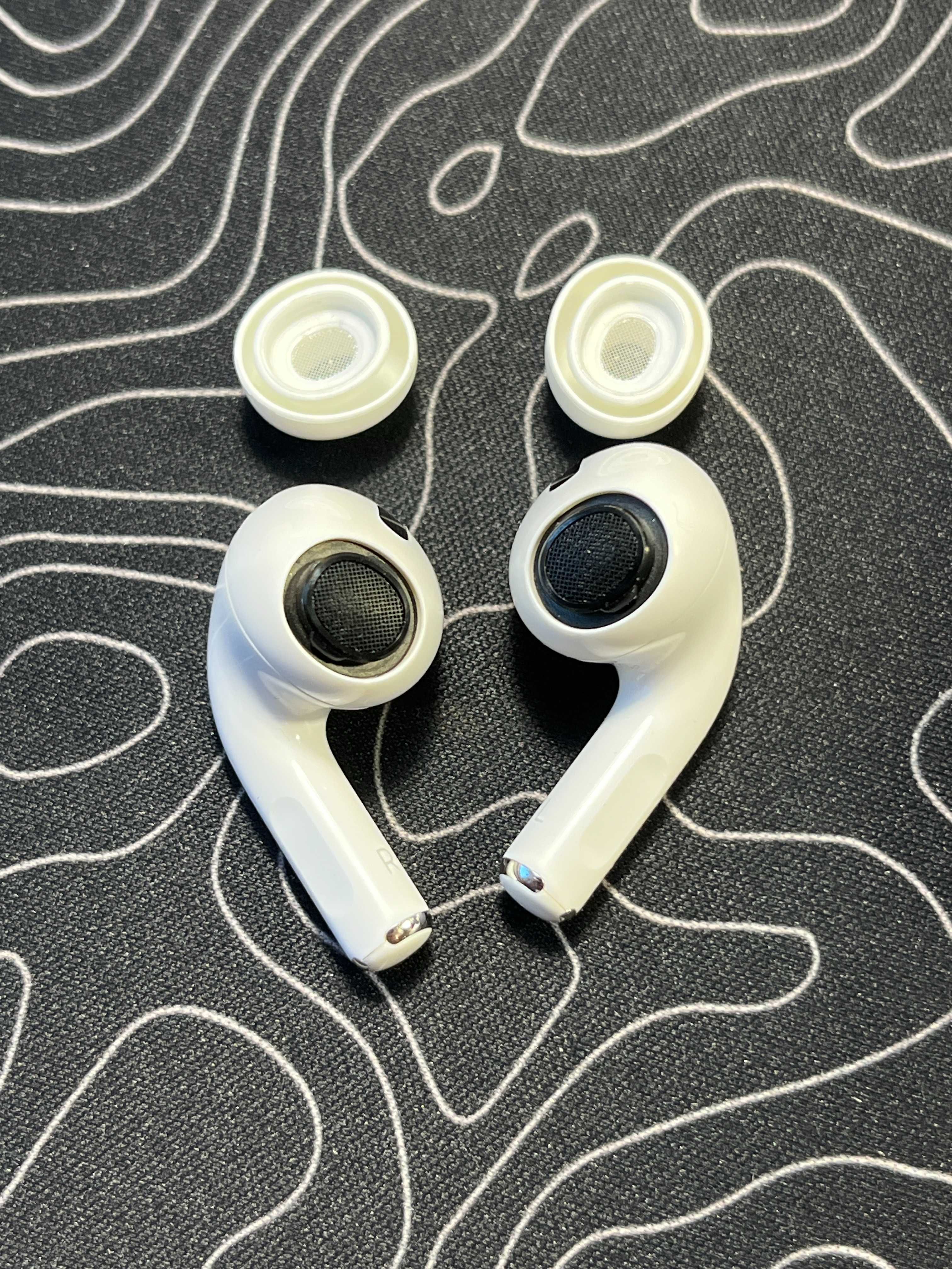 Навушники Apple AirPods Pro 2nd generation with MagSafe USB-C MTJV3AM