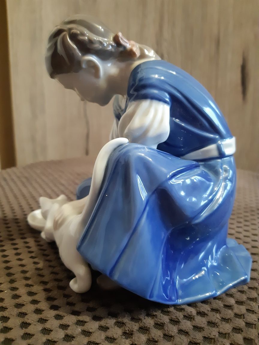 Figurka porcelanowa