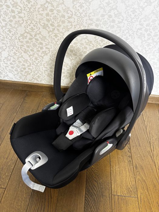 Автокрісло Cybec Cloud T + plus i-Size Sepia Black чорне для двійні