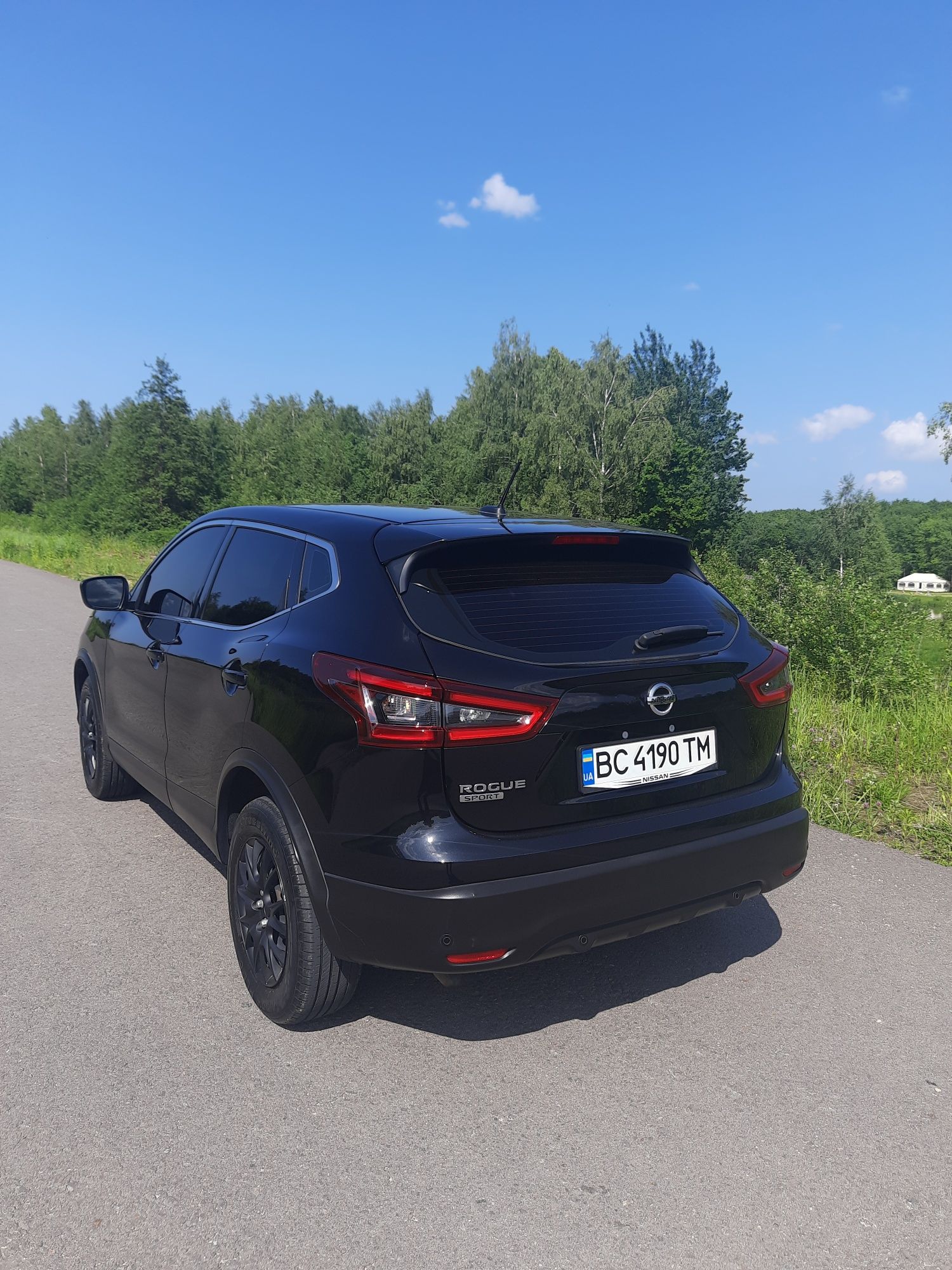 Продам Nissan ROGUE SPORT