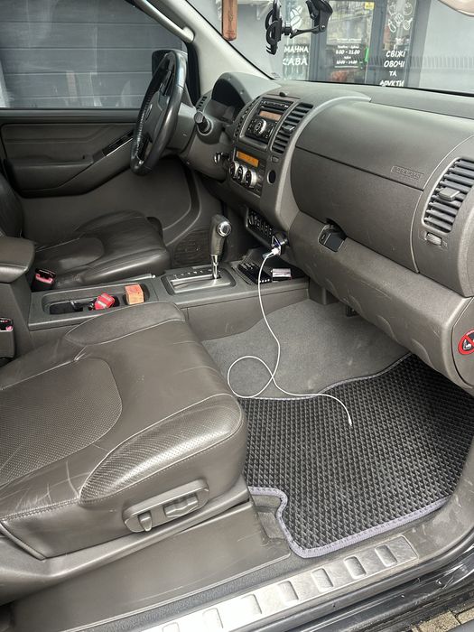 Продам Нісан Навара