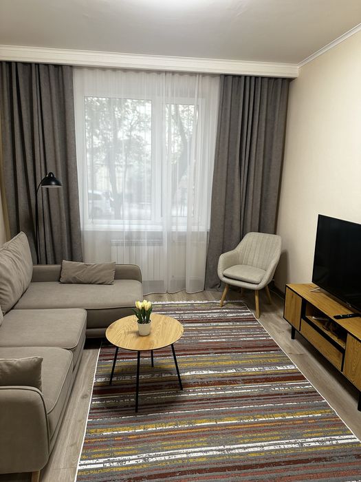 Подобова оренда в центрі. Без відключення світла