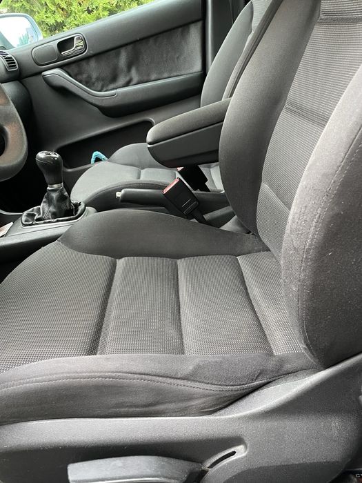 Fotele komplet Audi A3 8l 5d z funkcją grzania
