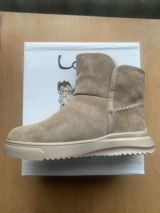 Уги жіночі бежеві Lonza 6026-28V